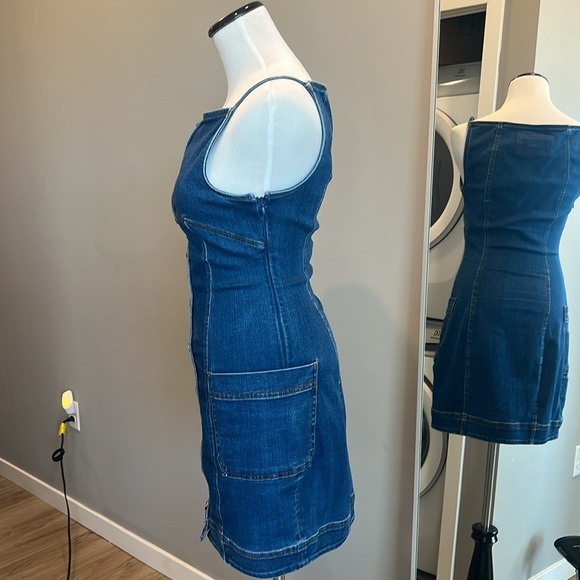 Worn once denim dress from Anthropologie - Picture 3 of 5